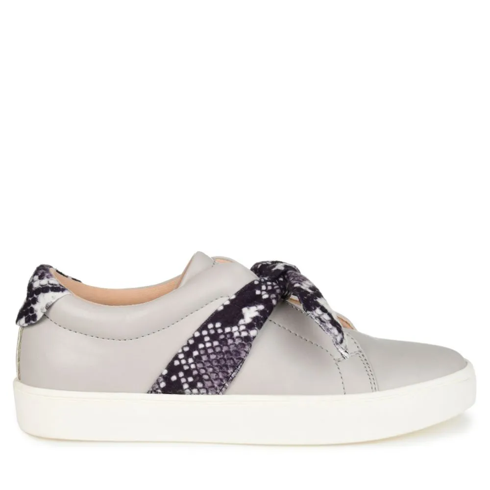 Journee Collection  WOMENS ASH SNEAKER