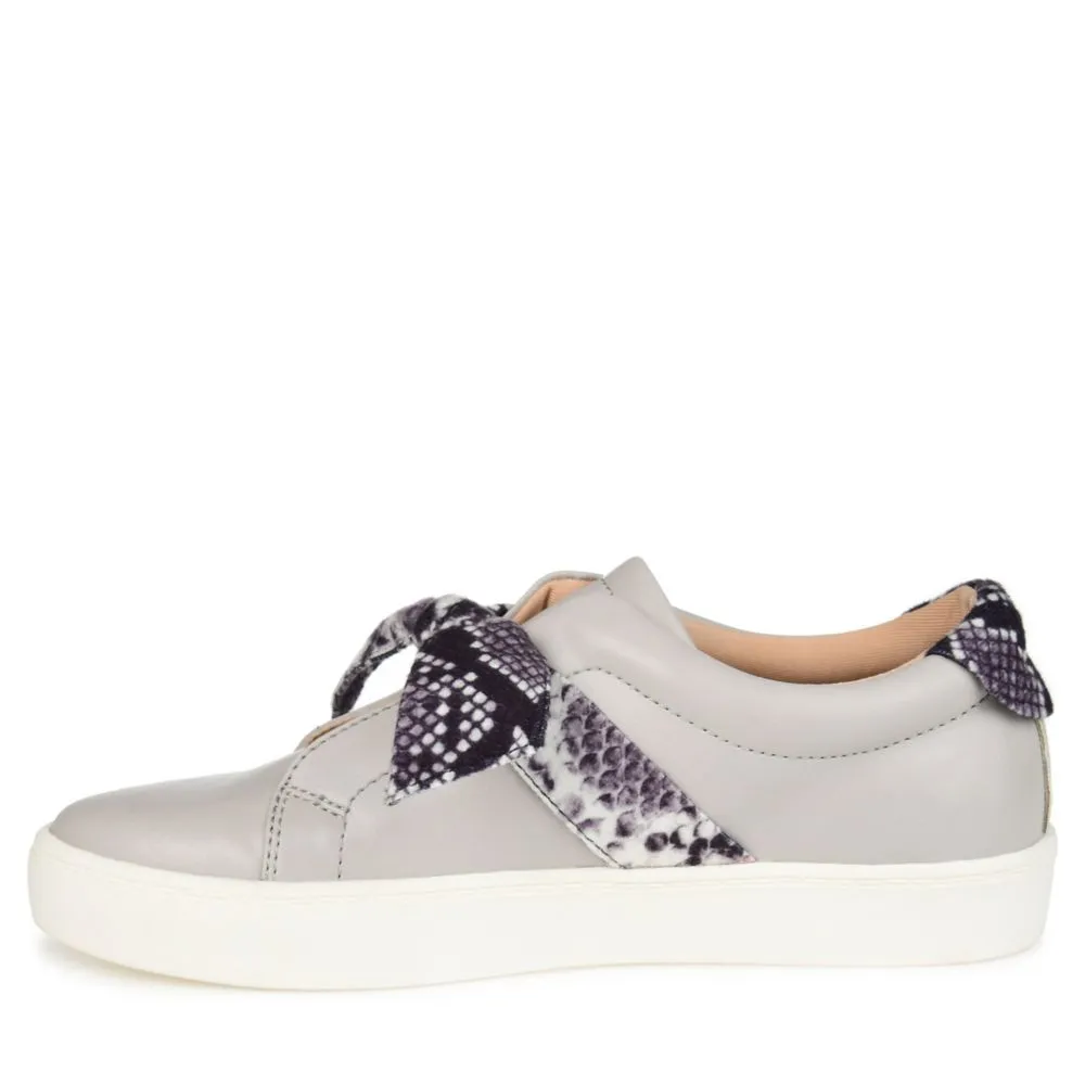 Journee Collection  WOMENS ASH SNEAKER