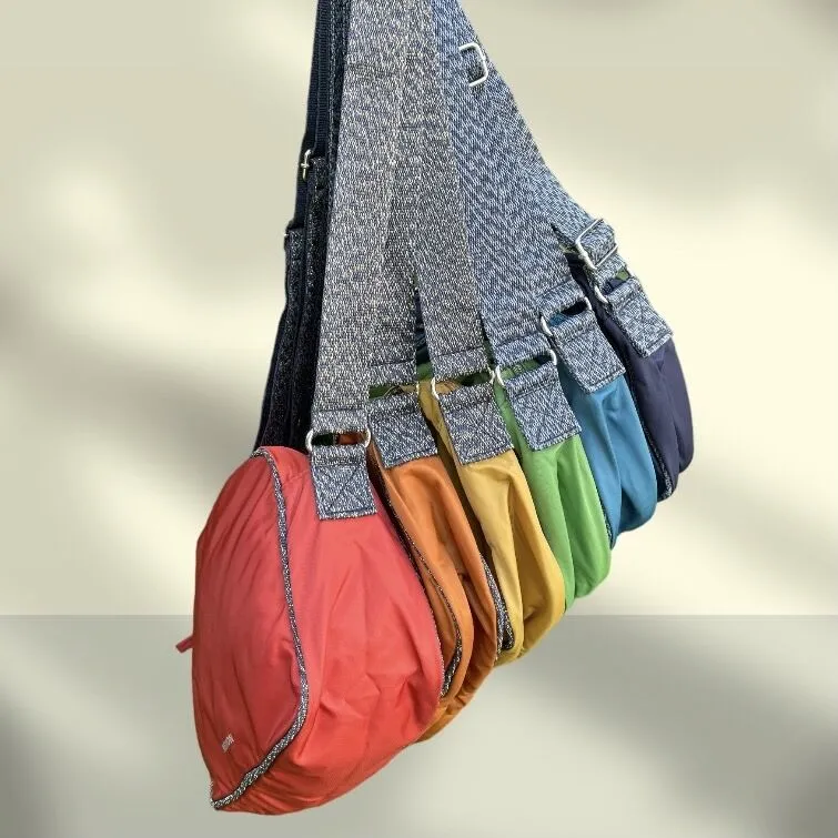 SMALL BESACE BAG COLOR LINE